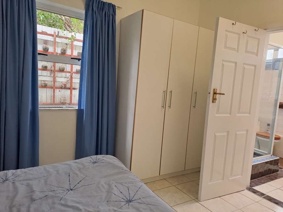 To Let 1 Bedroom Property for Rent in Golden Hill Western Cape